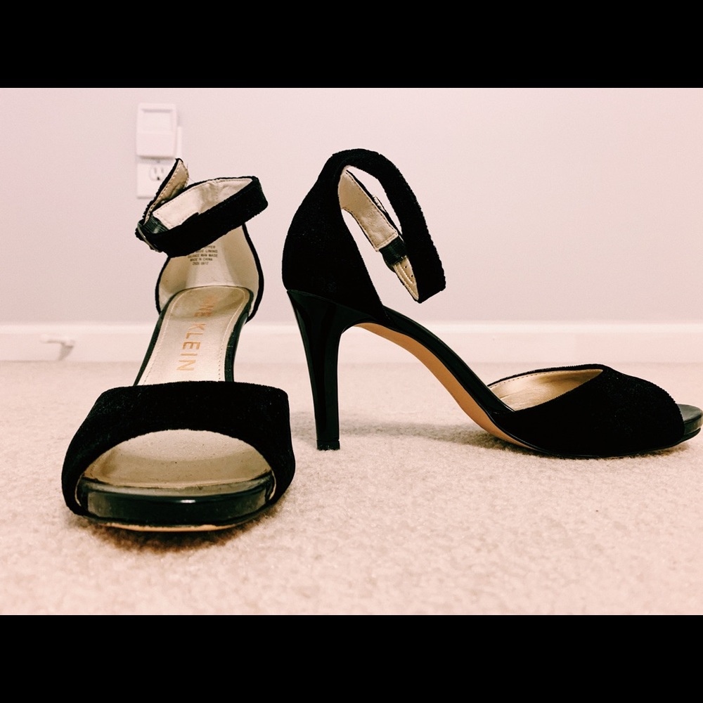 Anne Klein Velvet Open Toed Heels Size 8.5